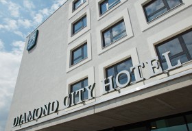 diamond city hotel